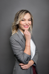 karolina tesarska